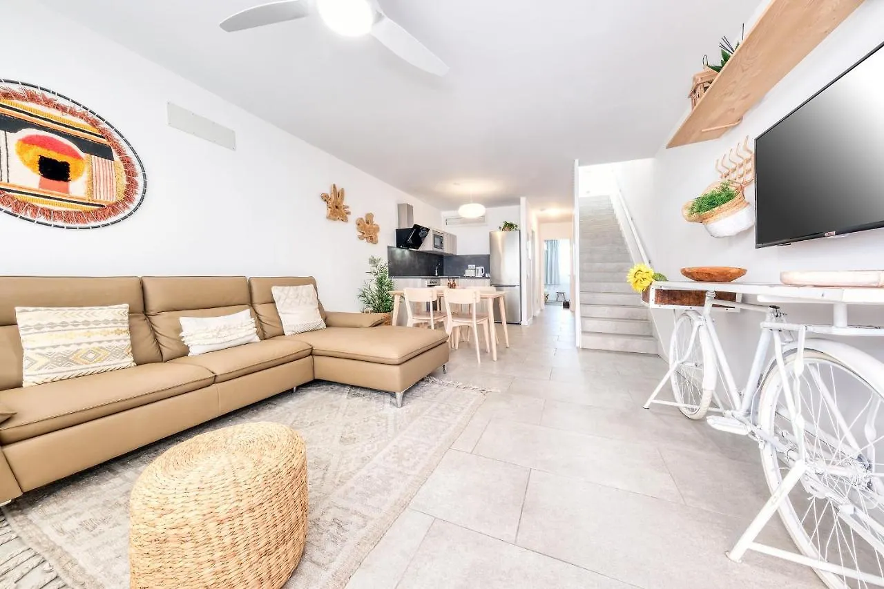 La IsleñaVivienda Vacacional NUEVO A 500M DE LA PLAYA WIFI RÁPIDO Playa Blanca  Сasa de vacaciones Playa Blanca (Lanzarote)
